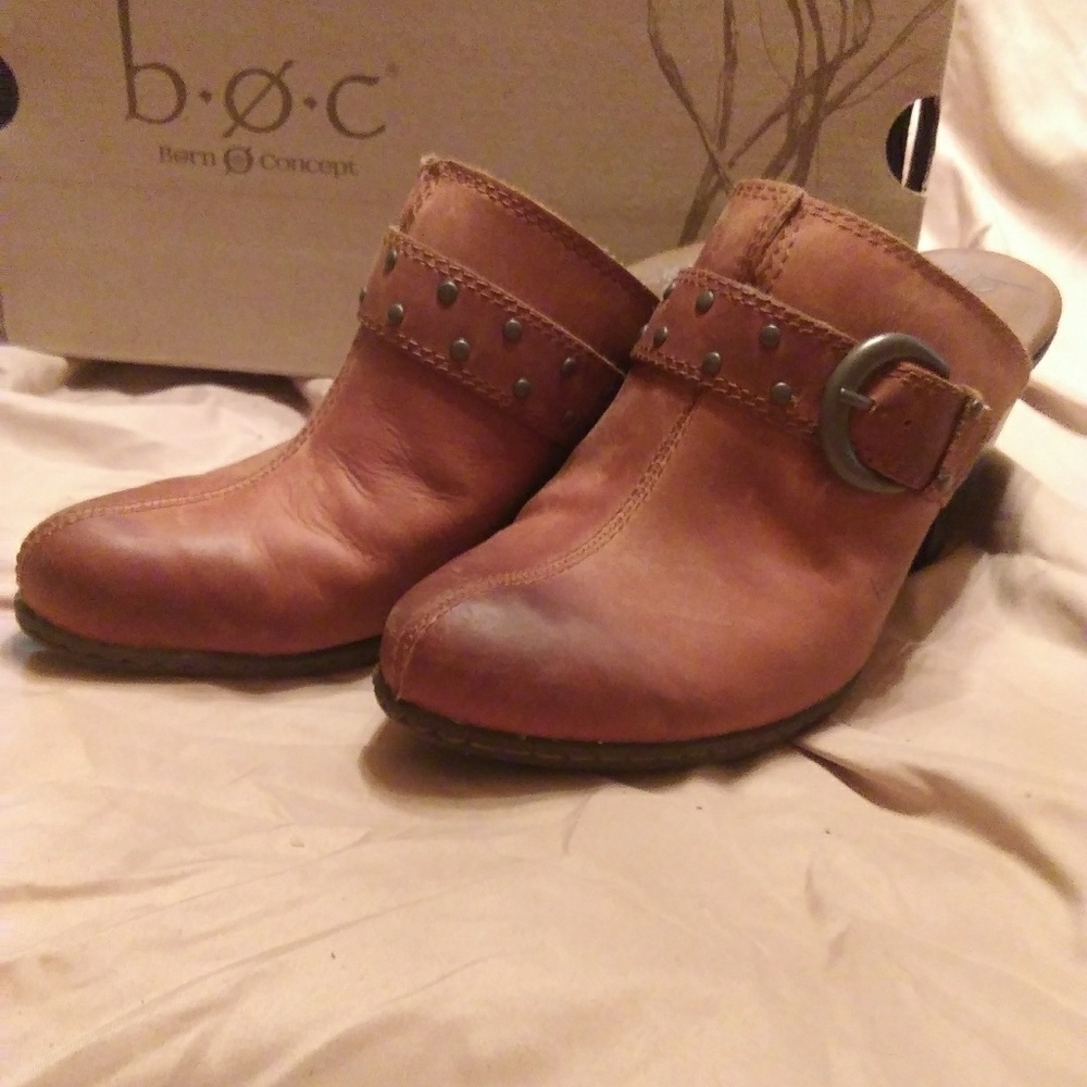 Shoes - Picture 2 of 2